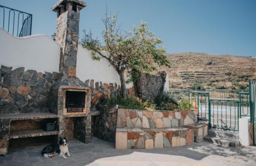 Artenara House | Relaxing Oceanfront Retreat at Casa Cueva El Mimo