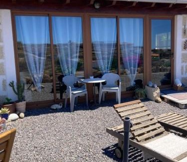 Los Gavilanes House | Casa Cueva - L&L: Family-Friendly Retreat with 9.6 Rating