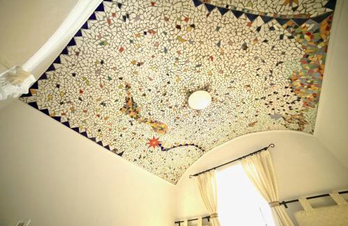 Guadix House | Family-Friendly Casa Cueva Los Mosaicos with 9.5/10 Rating