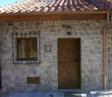 Aller House | Family-Friendly Retreat at Casa Cuevas - Guest Rated 9.6