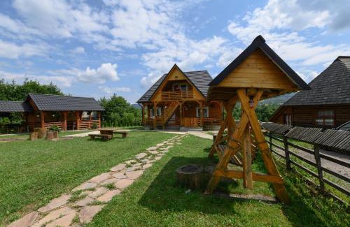 Budesti House | Casa Cupcea: Highly Rated Hotel with Family-Friendly Amenities