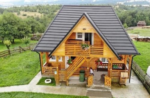 Budesti House | Casa Cupcea: Highly Rated Hotel with Family-Friendly Amenities