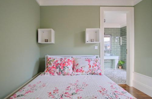 Queira House | Casa D'Alice: Pet-Friendly Retreat with High Guest Ratings