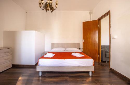 San Marco d'Alunzio Apartment | Cozy Casa D'alunzio: Family & Pet Friendly Retreat