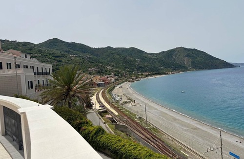 Gioiosa Marea Apartment | Casa D'Amare
