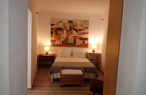 Mourao Apartment | Delightful Casa d`artes Verão e Inverno with Pool & Kitchen