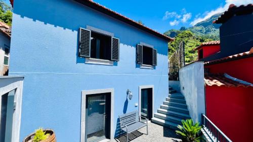 Sao Vicente House | Discover Casa d Avó 1937: Family-Friendly Retreat