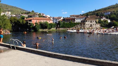 Avo Apartment | Discover Casa D'Avó Tiz: Family-Friendly Near River Beach