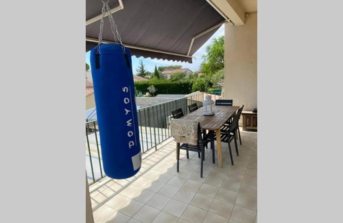 Entraigues-sur-la-Sorgue House | Experience Comfort at CASA D'EMILE with Pool & Hot Tub