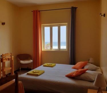 Ponta do Sol Bed & Breakfast | Delightful Casa D'Mar: Family-Friendly with Breakfast Included