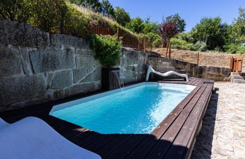 Povoa Dao Resort | Discover Casa da Aldeia "Póvoa Dão" with a Relaxing Pool