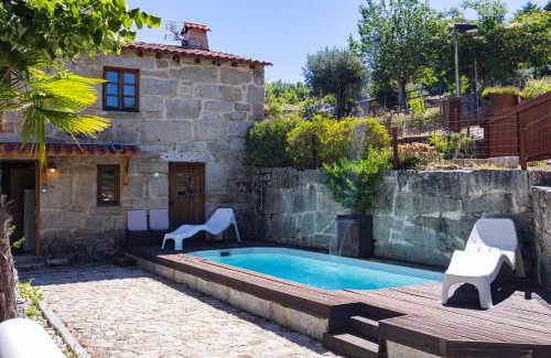 Povoa Dao Resort | Discover Casa da Aldeia "Póvoa Dão" with a Relaxing Pool