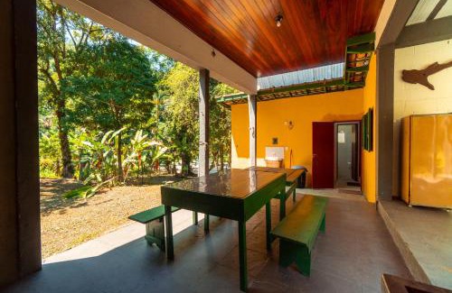 Almada House | Experience Casa da Almada: Pet-Friendly Stay Near the Beach