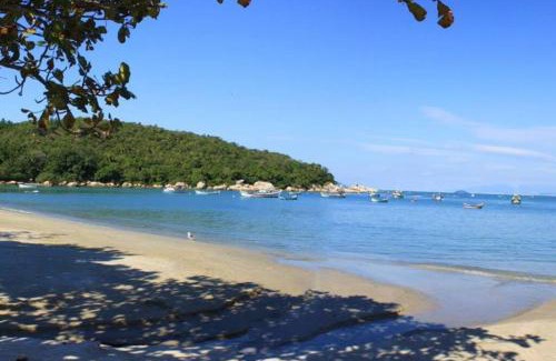 Governador Celso Ramos House | Experience Ocean Views at Casa da Ana e Zé - Rated 9/10