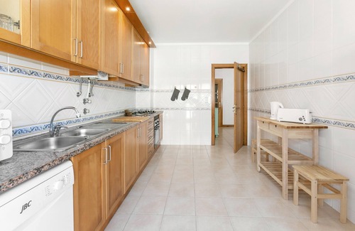 Peniche Apartment | Enchanting Casa da Areia: Oceanfront Family Retreat