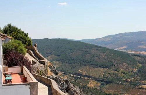 Marvao House | Highly Rated Casa da Arvore with Family-Friendly Amenities