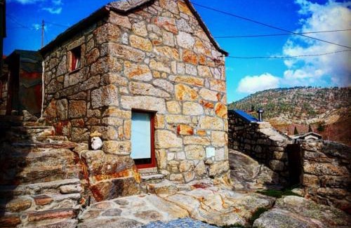 Mondim de Basto House | Family-Friendly Stay at Casa da Avó Ana Alvão - 4 Stars