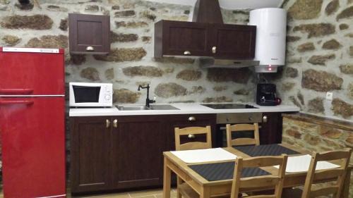 Mondim de Basto House | Family-Friendly Stay at Casa da Avó Ana Alvão - 4 Stars
