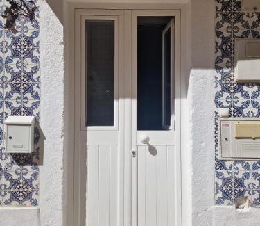 Sesimbra Apartment | Ocean View Retreat: Casa da Avó Nêta, Guest Rated 10/10