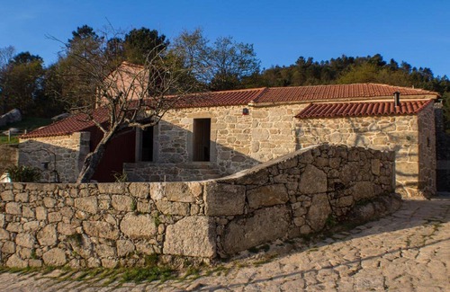 Macieira de Cambra Cottage | Discover Casa da Avó Quitas - Family-Friendly Getaway