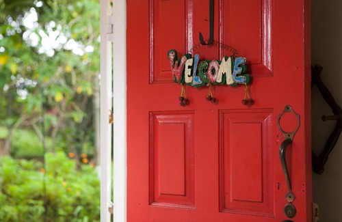 Mandeville Apartment | Inviting Casa da Buena Vista B&B: Ocean Views & Pool Access