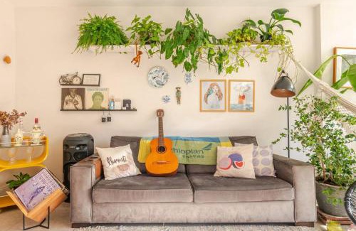 Rio Vermelho House | Family-Friendly Retreat at Casa da Cacá - Rated 9.4/10