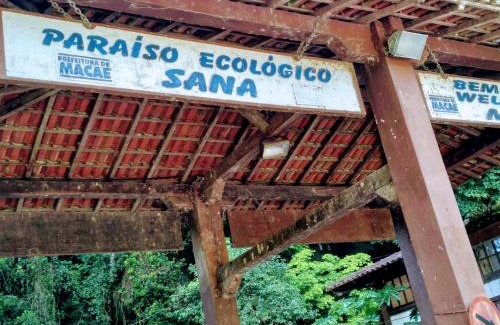 Macae House | Cozy Casa da Cachoeira by the Riverside for Families & Pets
