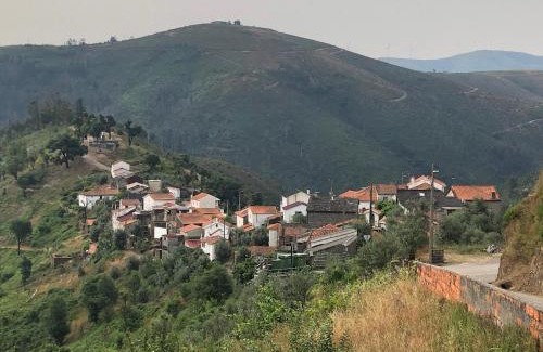 Moitas House | Pet-Friendly Retreat: Casa da Carvalha - Ádela Awaits You