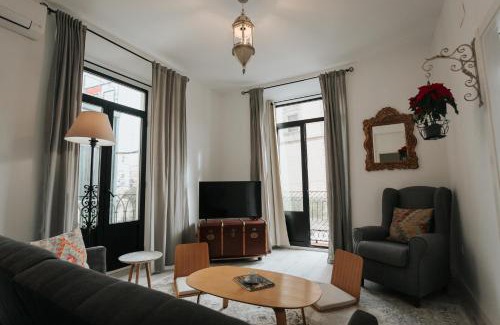 Badajoz Old Town Apartment | Pet Friendly Getaway at Casa da Catedral Jerónimo