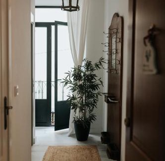 Badajoz Old Town Apartment | Pet Friendly Getaway at Casa da Catedral Jerónimo