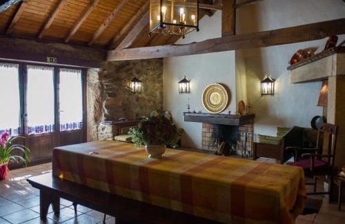 Boticas House | Guest Rated: Casa Da Eira Longa with Oceanfront Pool