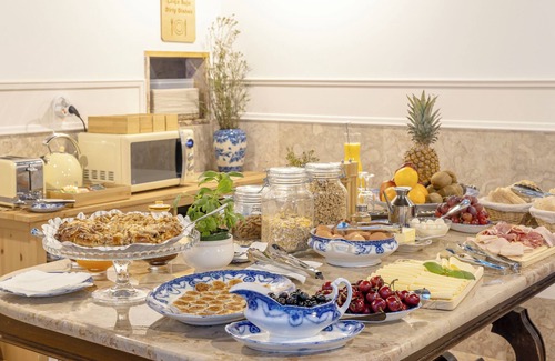 Santa Maria e Sao Miguel Bed & Breakfast | Discover Casa da Estefânea Boutique B&B with Spa & Dining