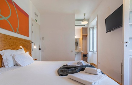 Santa Maria e Sao Miguel House | Discover Casa da Estefânea: Family-Friendly Self Check-In