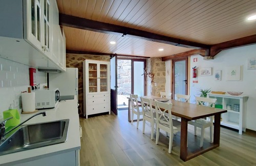 Melgaco Cottage | Relax at Casa da Figueira in Peneda Gerês National Park