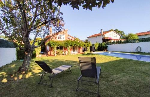 Tomino House | Relaxing Retreat at Casa da Glicia with Private Pool