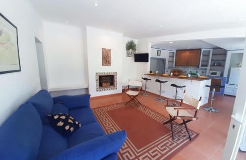 Vale de Mulheres House | Scenic Casa da Gralheirinha with Pool and Ocean Views