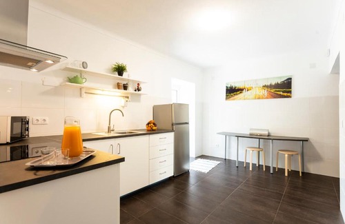 Ericeira House | Explore Casa da Mó - Santo Isidoro: Rated 9.8/10!