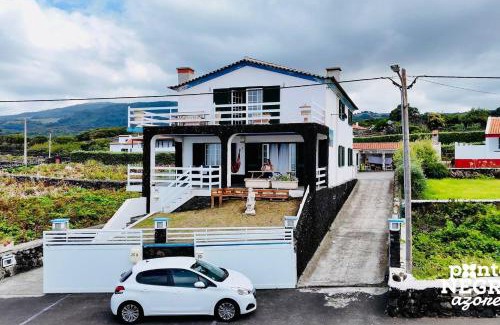 Biscoitos House | Oceanfront Escape at Casa da Maresia - Rated 9.3/10