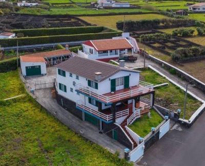 Biscoitos House | Oceanfront Escape at Casa da Maresia - Rated 9.3/10