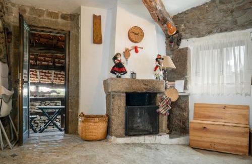 Sendim House | Pet Friendly Casa da Penha: Guest Rated 10/10 for Families