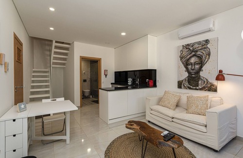 Se Ski Chalet | Discover Casa da Praça: Central Faro with Spa & Breakfast