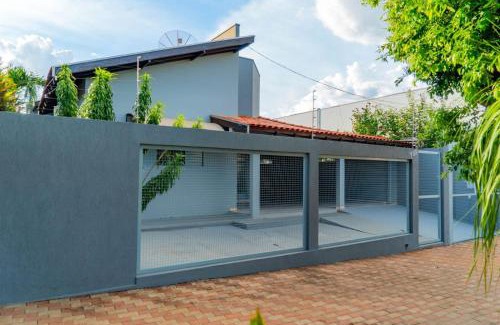 Alvorada House | Family-Friendly Stay at Casa da Praça in Bonito Center