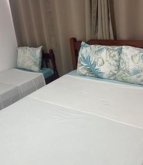 Palmeiras House | Family-Friendly Casa Da Praia with Ocean View & Kitchen