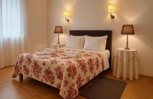 Praia do Ribatejo House | Family-Friendly Retreat at Casa da Praia do Ribatejo