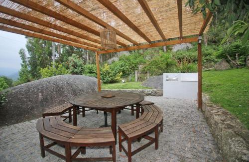 Ventosa Villa | Relax at Casa da Quintã - Gerês: Family-Friendly Getaway