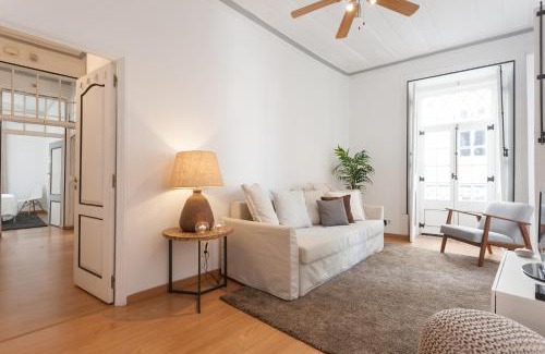 Encarnacao Apartment | Pet-Friendly Stay at Casa da Rua do Norte - Family Friendly