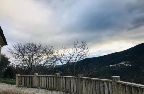 Parada House | Explore Casa Da Russa: A Pet-Friendly Mountain Retreat