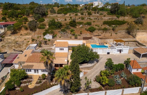 Poco Partido Villa | Discover Casa da Saudade: Poolside Retreat Near Beach
