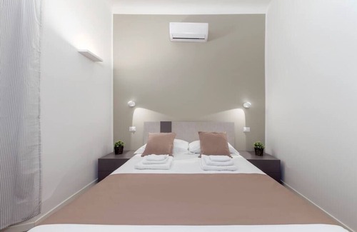 Crescenzago Apartment | Cozy Casa da Suite Nora: Kitchen Amenities Await You