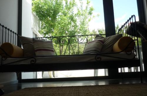 Gois House | Welcoming Casa da Terra: Pet-Friendly & Highly Rated Stay